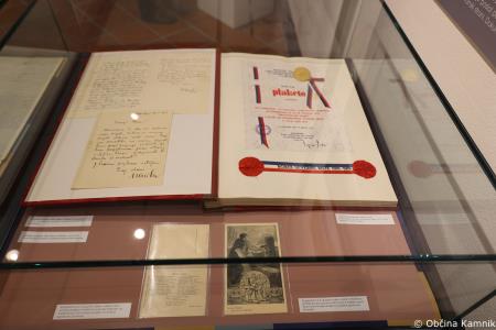 Zadnje javno vodstvo po razstavi Zgodbe Maistrovih predmetov iz virtualnosti v resnično (15)